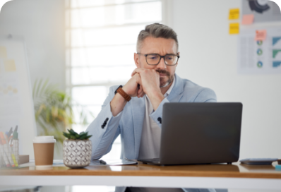 laptop-thinking-error-with-business-man-office-problem-solving-issue-as-manager-computer-404-confused-with-corporate-employee-doubt-about-idea-report-info